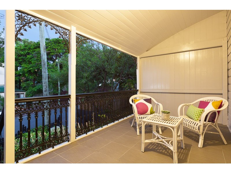 56 Kennigo Street, Spring Hill QLD 4000