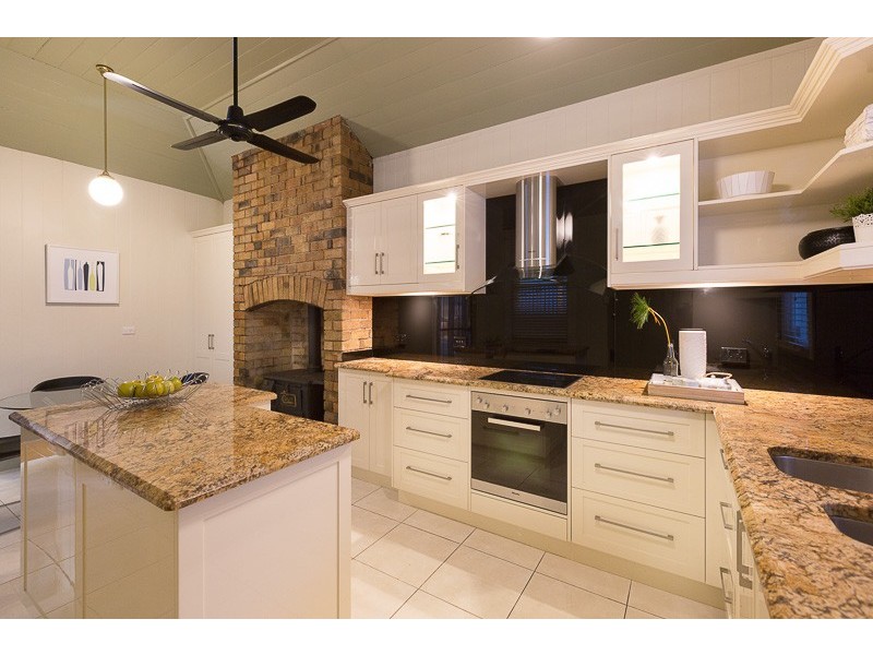 56 Kennigo Street, Spring Hill QLD 4000