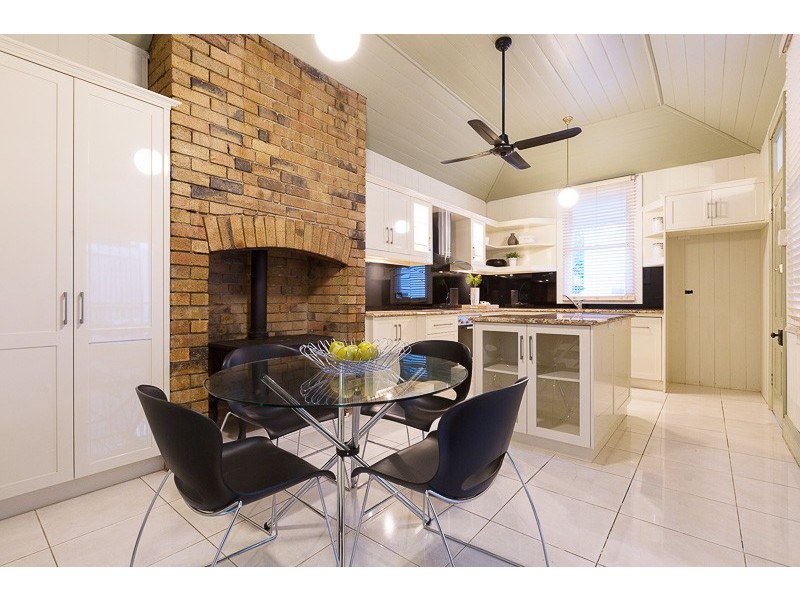 56 Kennigo Street, Spring Hill QLD 4000