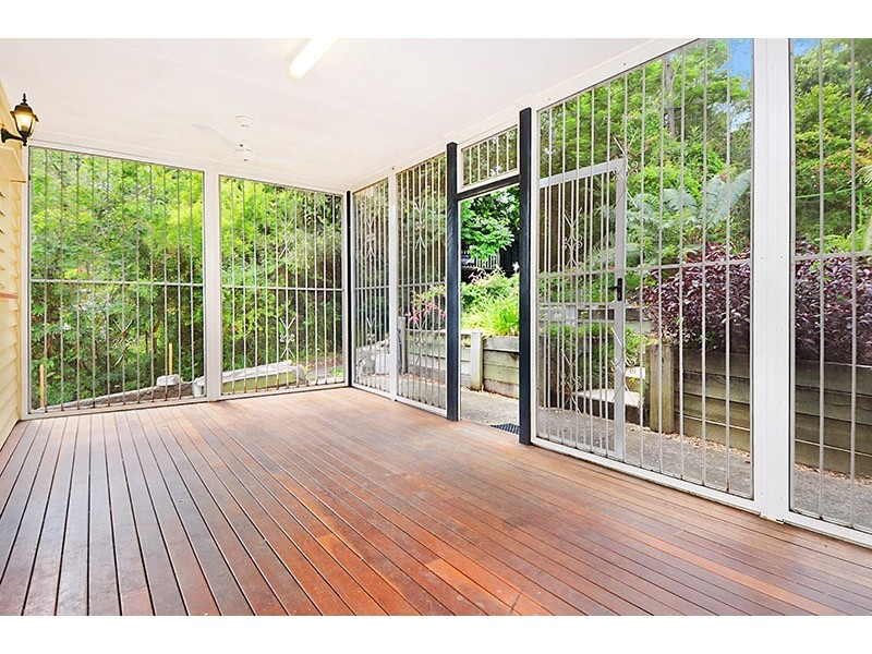 36 Lorward Avenue, Bardon QLD 4065