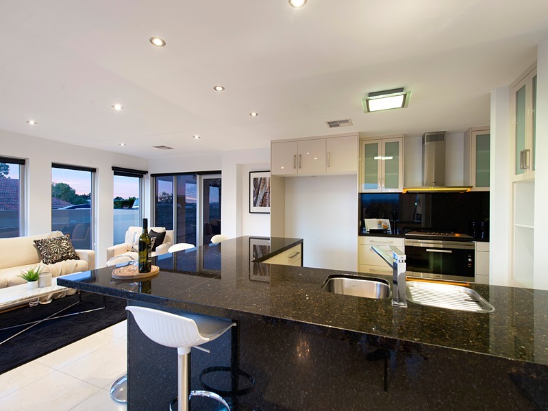 1 Palm Square, Morningside QLD 4170