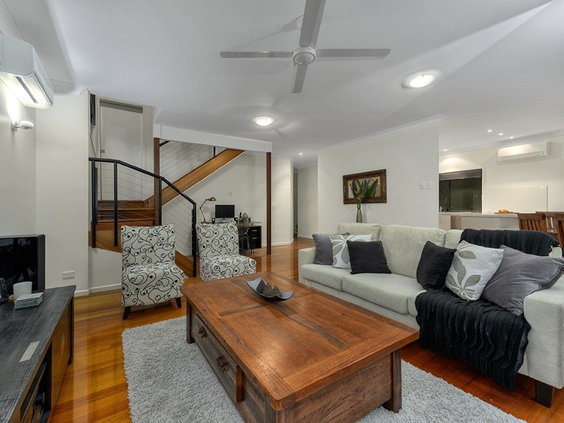 24 Siemon Street, Auchenflower QLD 4066