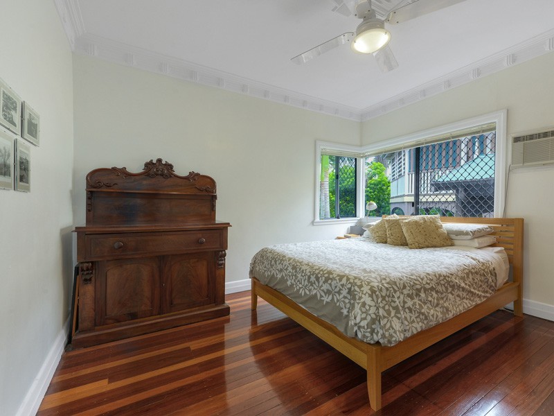 80 Alexandra Street, Bardon QLD 4065