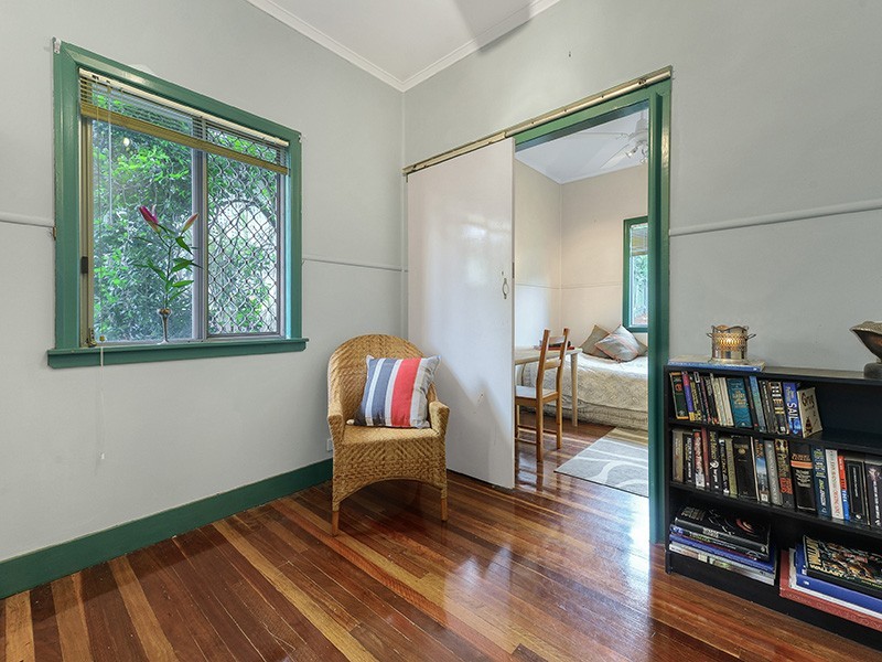 80 Alexandra Street, Bardon QLD 4065