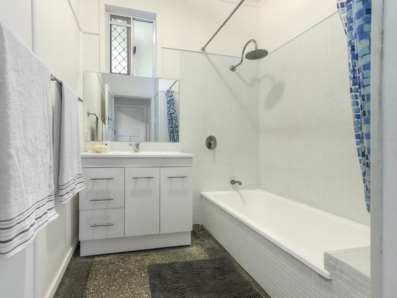 80 Alexandra Street, Bardon QLD 4065