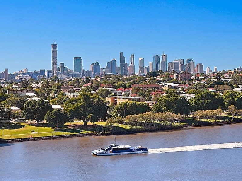 72 Sandford Street, St Lucia QLD 4067