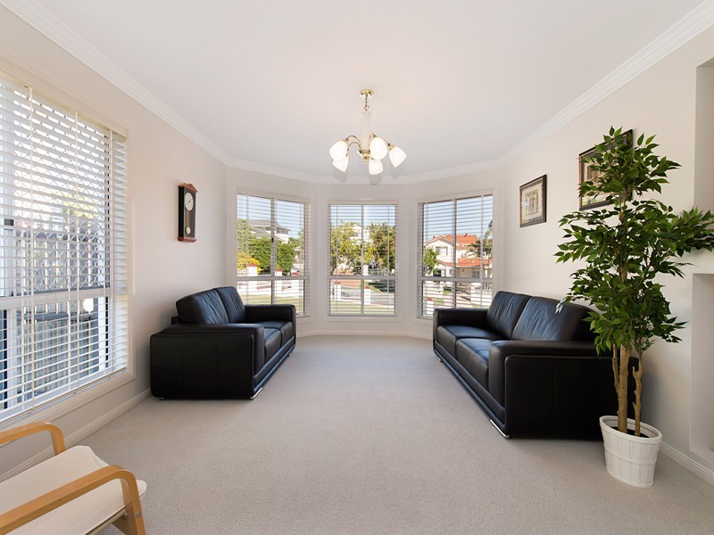 8 Gemini Place, Bridgeman Downs QLD 4035