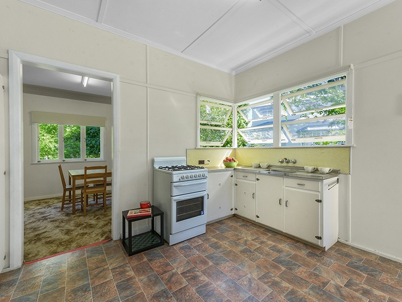 249 Fletcher Parade, Bardon QLD 4065