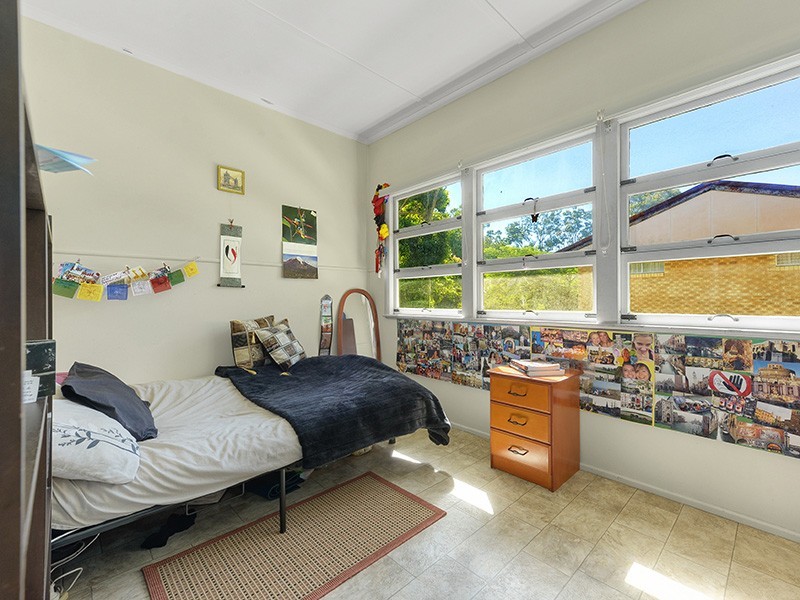 249 Fletcher Parade, Bardon QLD 4065