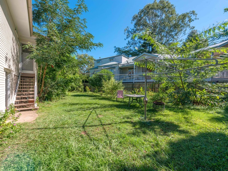 249 Fletcher Parade, Bardon QLD 4065