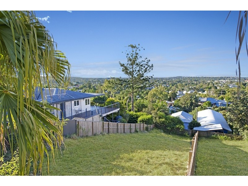 19 Coopers Camp Road, Bardon QLD 4065