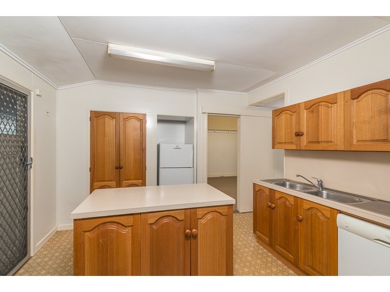 37 Fifth Avenue, Bardon QLD 4065