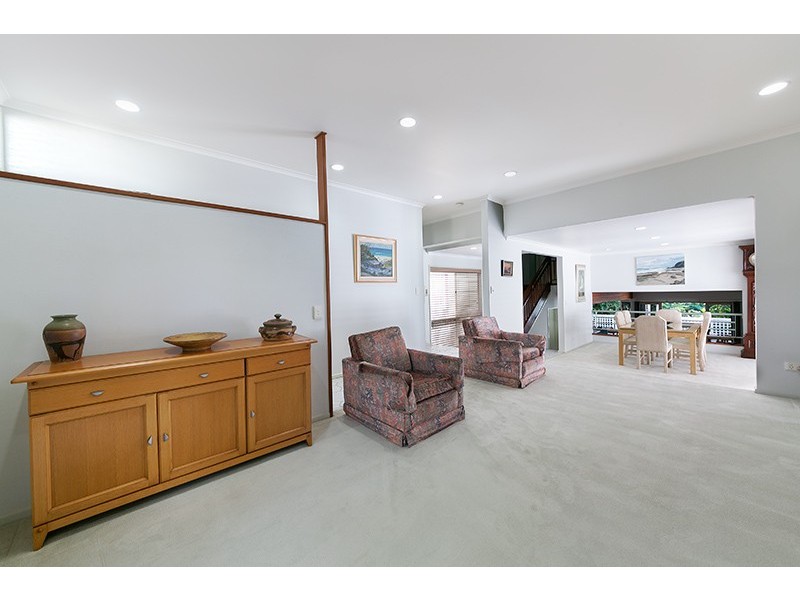 73 Stanley Terrace, Taringa QLD 4068