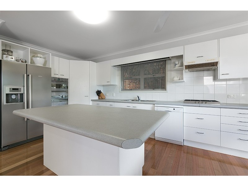 73 Stanley Terrace, Taringa QLD 4068