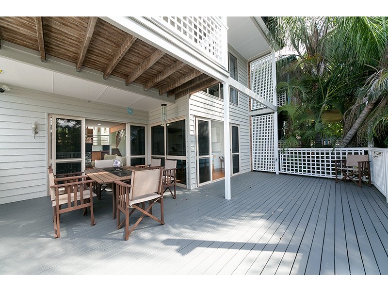 73 Stanley Terrace, Taringa QLD 4068