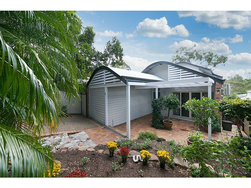73 Stanley Terrace, Taringa QLD 4068