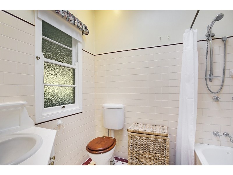 108 Alexandra Street, Bardon QLD 4065