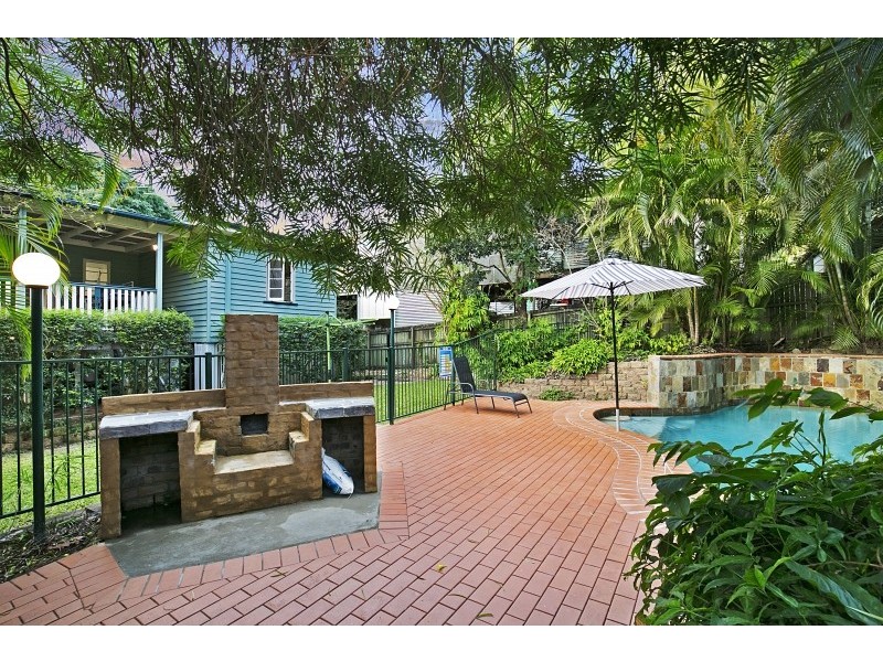 108 Alexandra Street, Bardon QLD 4065