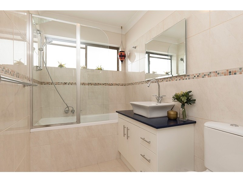 2/8 Heidelberg Street, East Brisbane QLD 4169