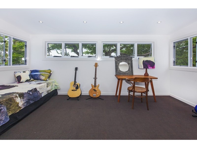 18 Fairfax Street, Red Hill QLD 4059