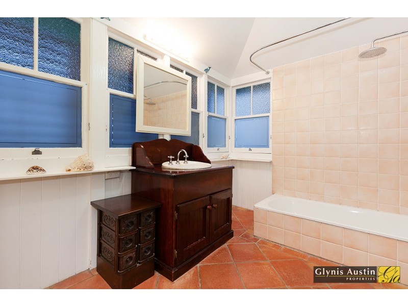 46 Abraham Street, Red Hill QLD 4059