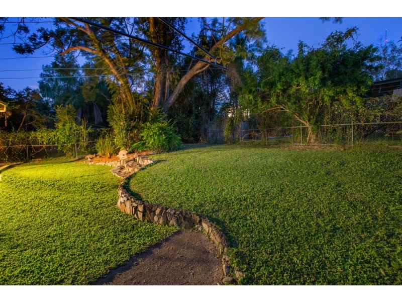 18 Devonhill St, The Gap QLD 4061