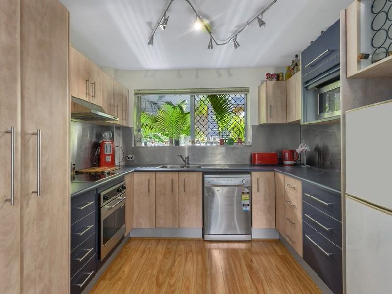 2/15 Glassey Street, Red Hill QLD 4059