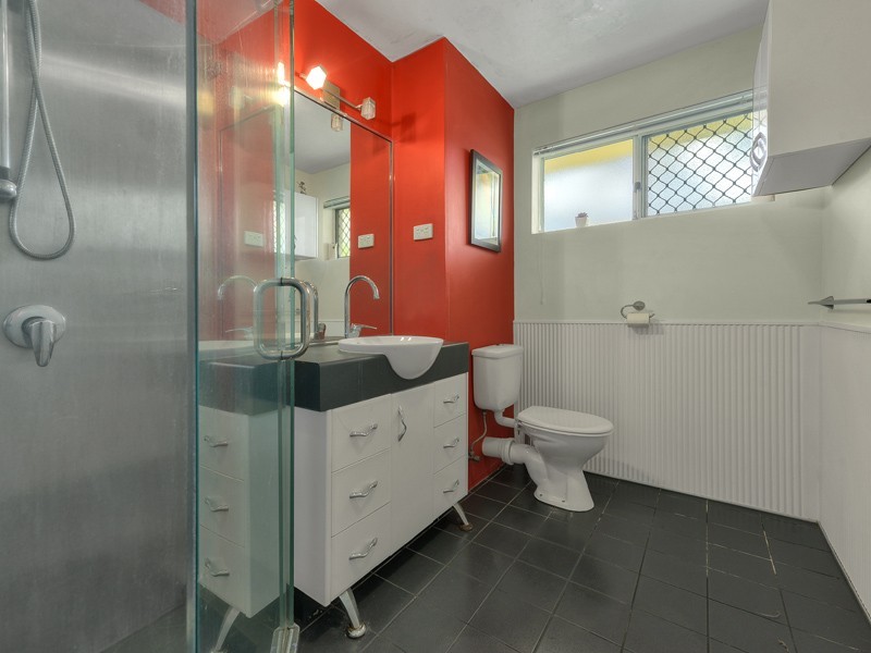 2/15 Glassey Street, Red Hill QLD 4059