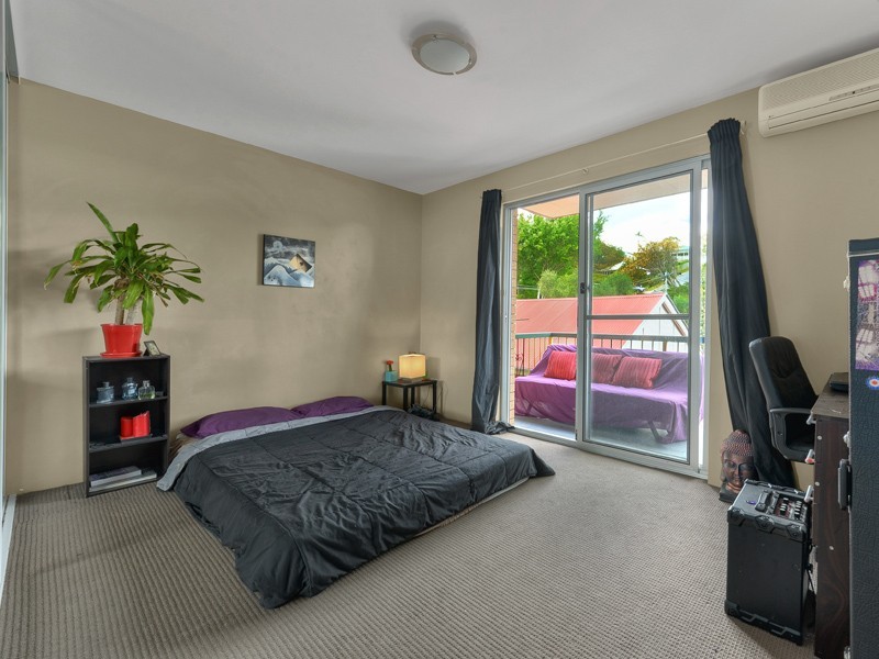 2/15 Glassey Street, Red Hill QLD 4059