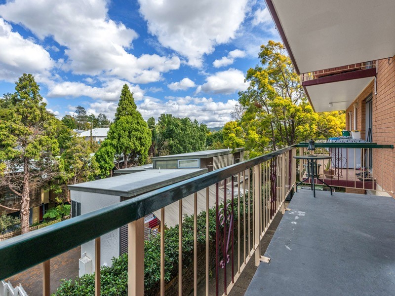 2/15 Glassey Street, Red Hill QLD 4059