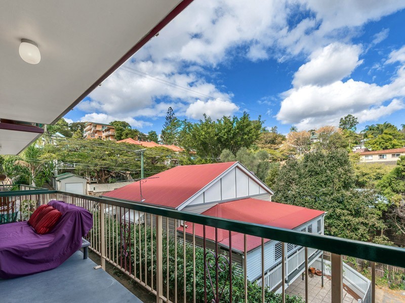 2/15 Glassey Street, Red Hill QLD 4059
