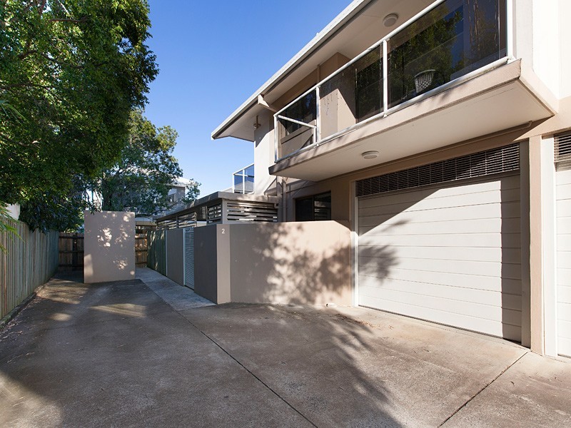 2/23 Winchester Street, Hamilton QLD 4007