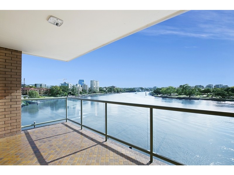 7/32 Sandford Street, St Lucia QLD 4067