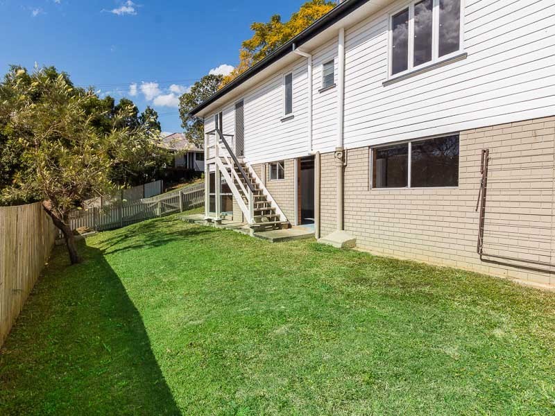 11 Emma Street, Red Hill QLD 4059