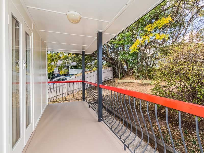 11 Emma Street, Red Hill QLD 4059