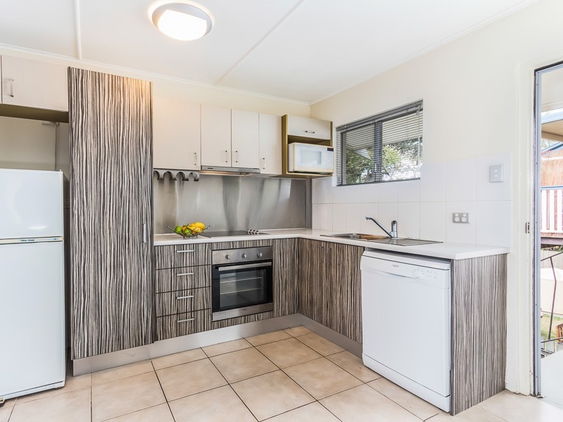 4/42 William Parade, Fairfield QLD 4103