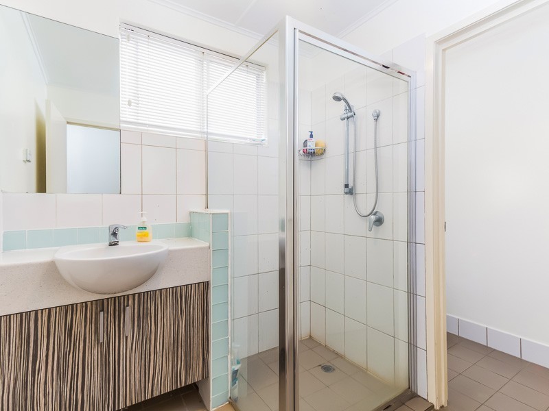 4/42 William Parade, Fairfield QLD 4103