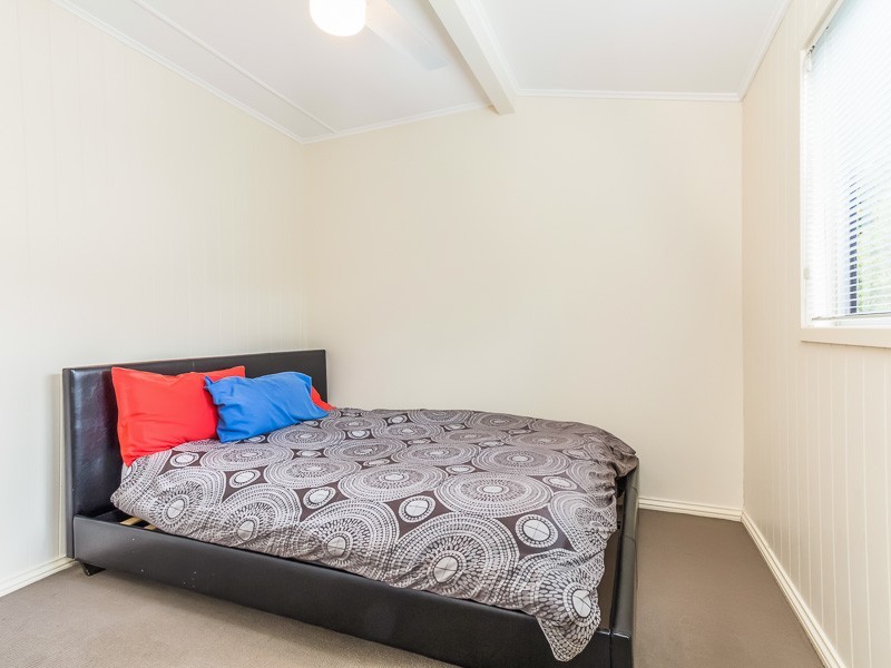 4/42 William Parade, Fairfield QLD 4103