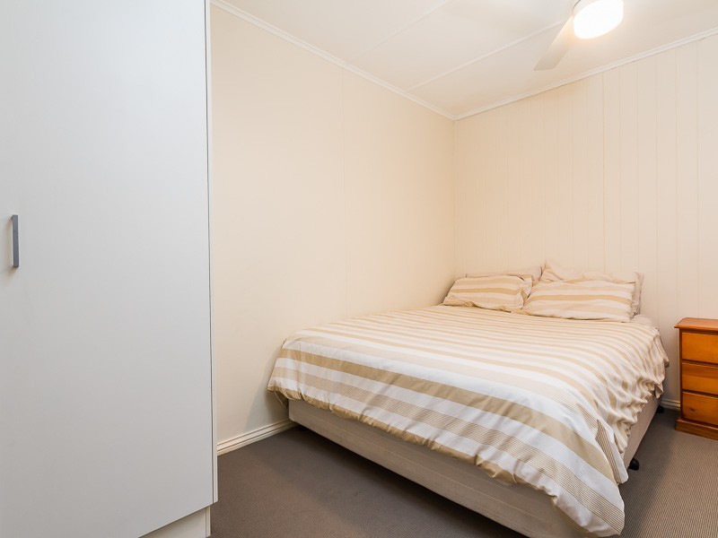 4/42 William Parade, Fairfield QLD 4103