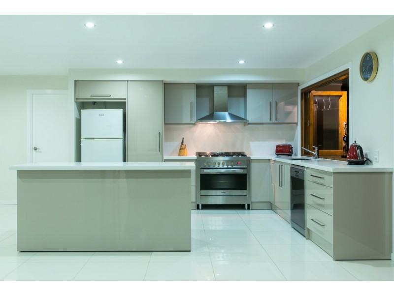 13 Fenchurch Street, Fig Tree Pocket QLD 4069
