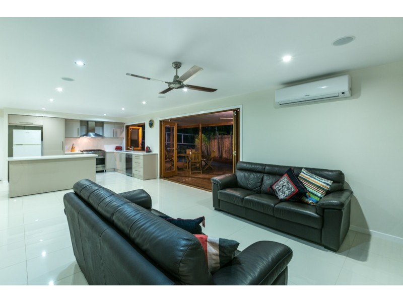 13 Fenchurch Street, Fig Tree Pocket QLD 4069