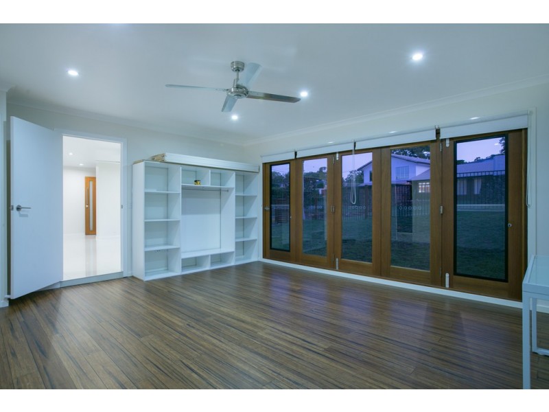 13 Fenchurch Street, Fig Tree Pocket QLD 4069