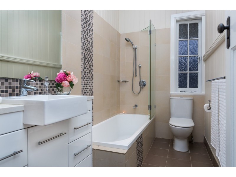 11 Rathdonnell Street, Auchenflower QLD 4066