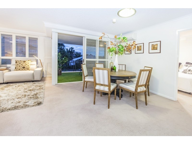 19 Wicklow Street, Kangaroo Point QLD 4169