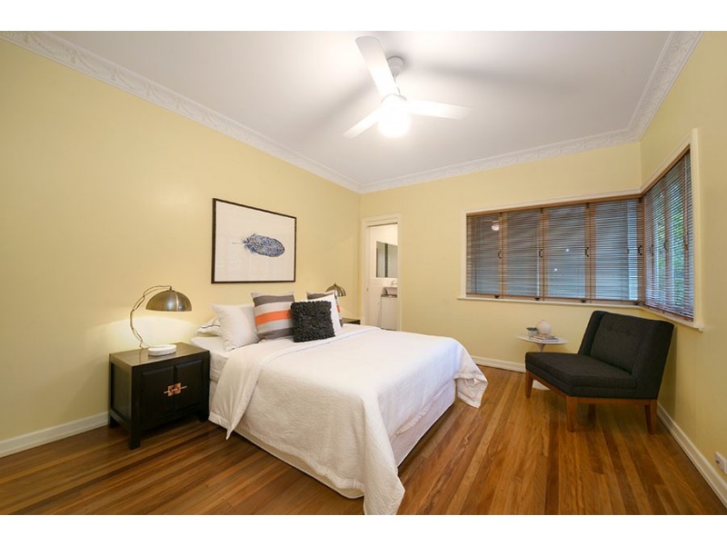 172 Fletcher Parade, Bardon QLD 4065