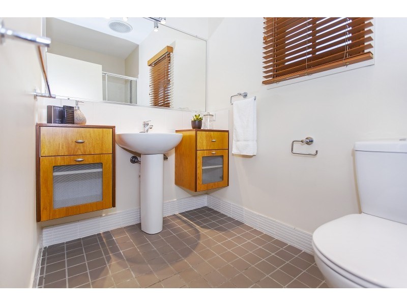 51 Fisher Street, East Brisbane QLD 4169