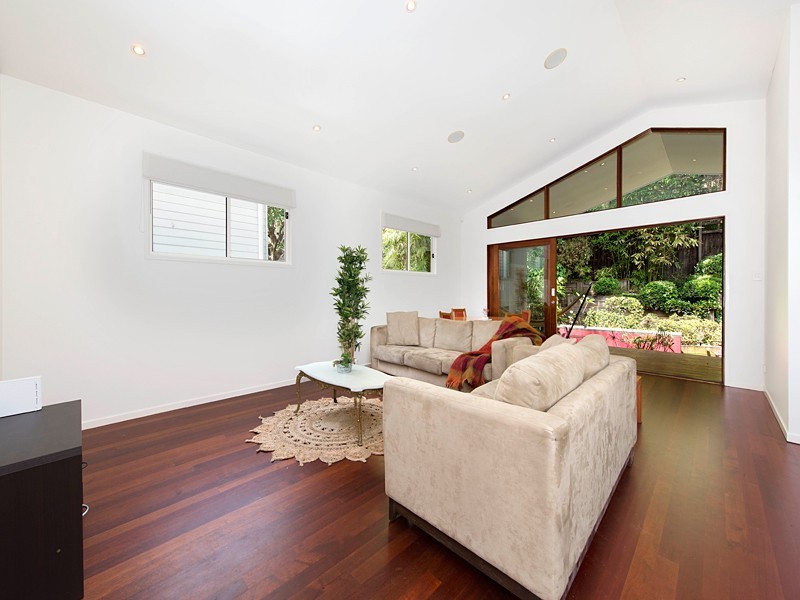 18 Zig Zag Street, Red Hill QLD 4059