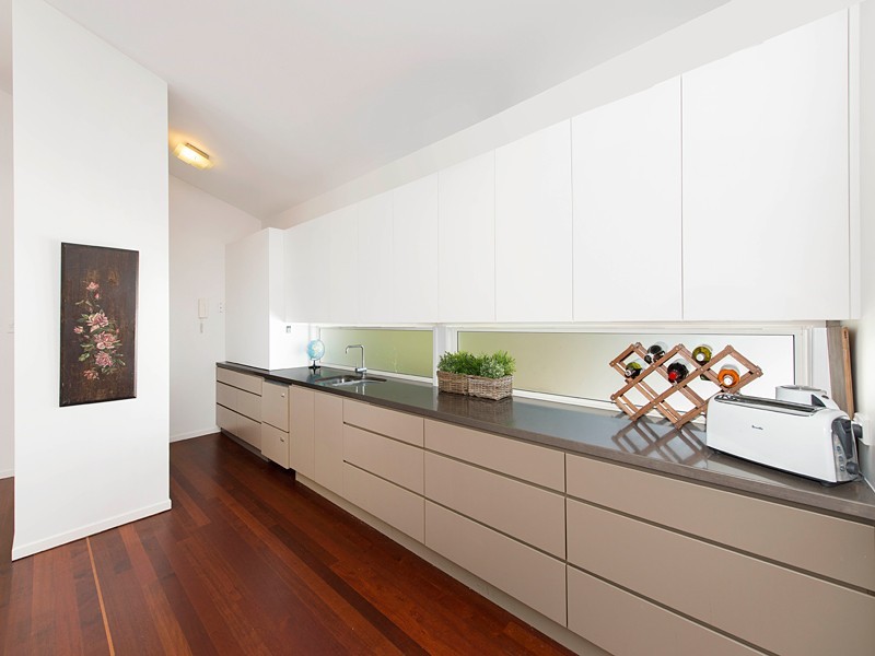 18 Zig Zag Street, Red Hill QLD 4059