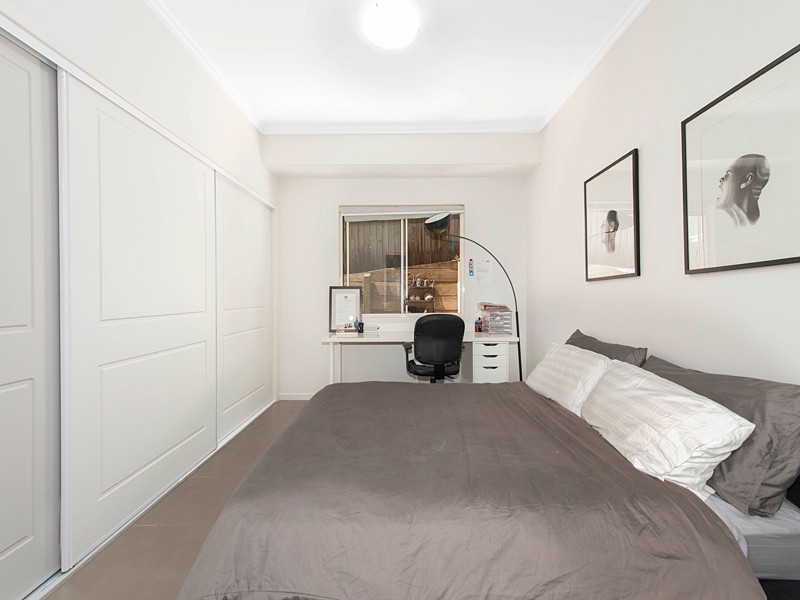 18 Zig Zag Street, Red Hill QLD 4059