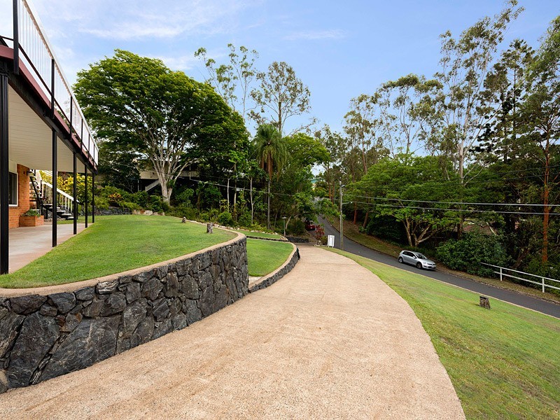 38 Carroll Street, Bardon QLD 4065